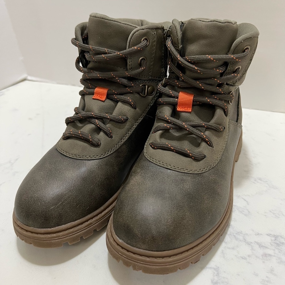 Kenneth Cole Urban Brown and Orange Boots